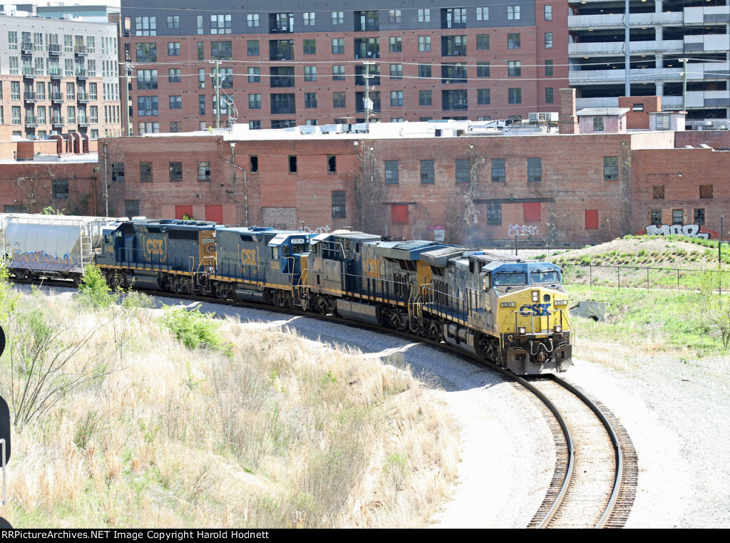 CSX 530 leads train L619-05 at Raleigh Tower